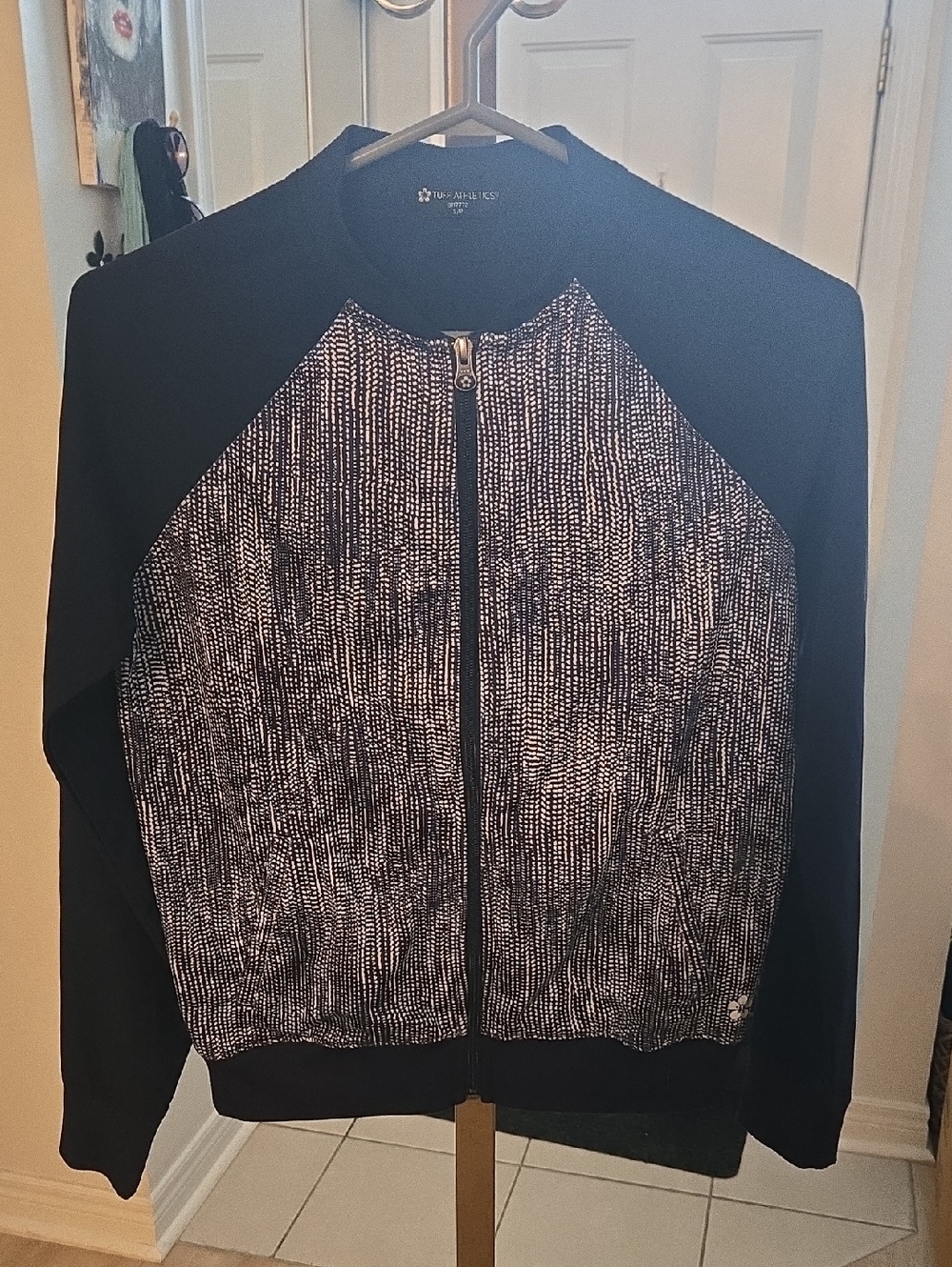 Tuff Athletics sport jacket, w/ zipper and pockets, navy blue&white, new conditi